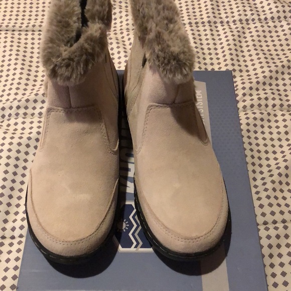 KHOMBU IRIS Boots - Picture 3 of 5